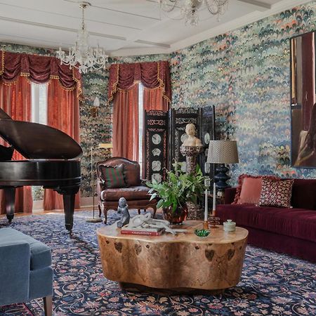 The Menagerie Bed & Breakfast Fredericksburg Exterior photo